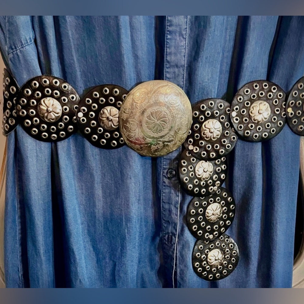 SILVER BUCKLE HEART STAMP CONCHOS BROWN LEATHER BELT NEW BOHO WESTERN HIPPIE GYP